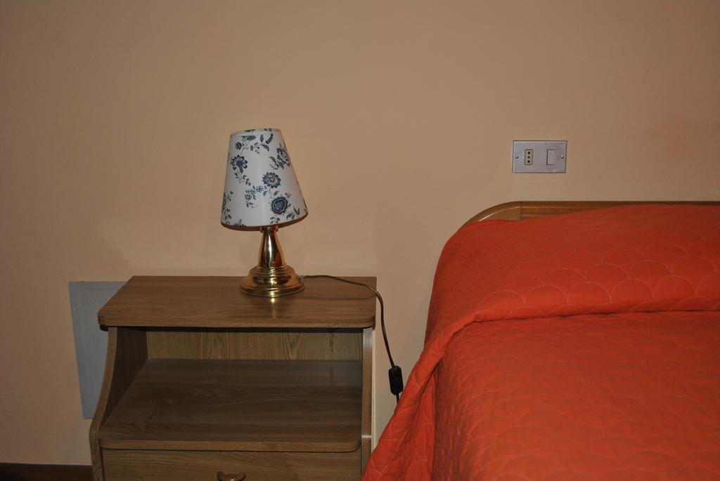 Il Gatto E La Volpe Hotel Gambassi Terme Kamer foto